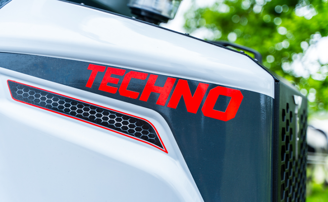 Ontdek onze nieuwe Techno L25s kniklader 2