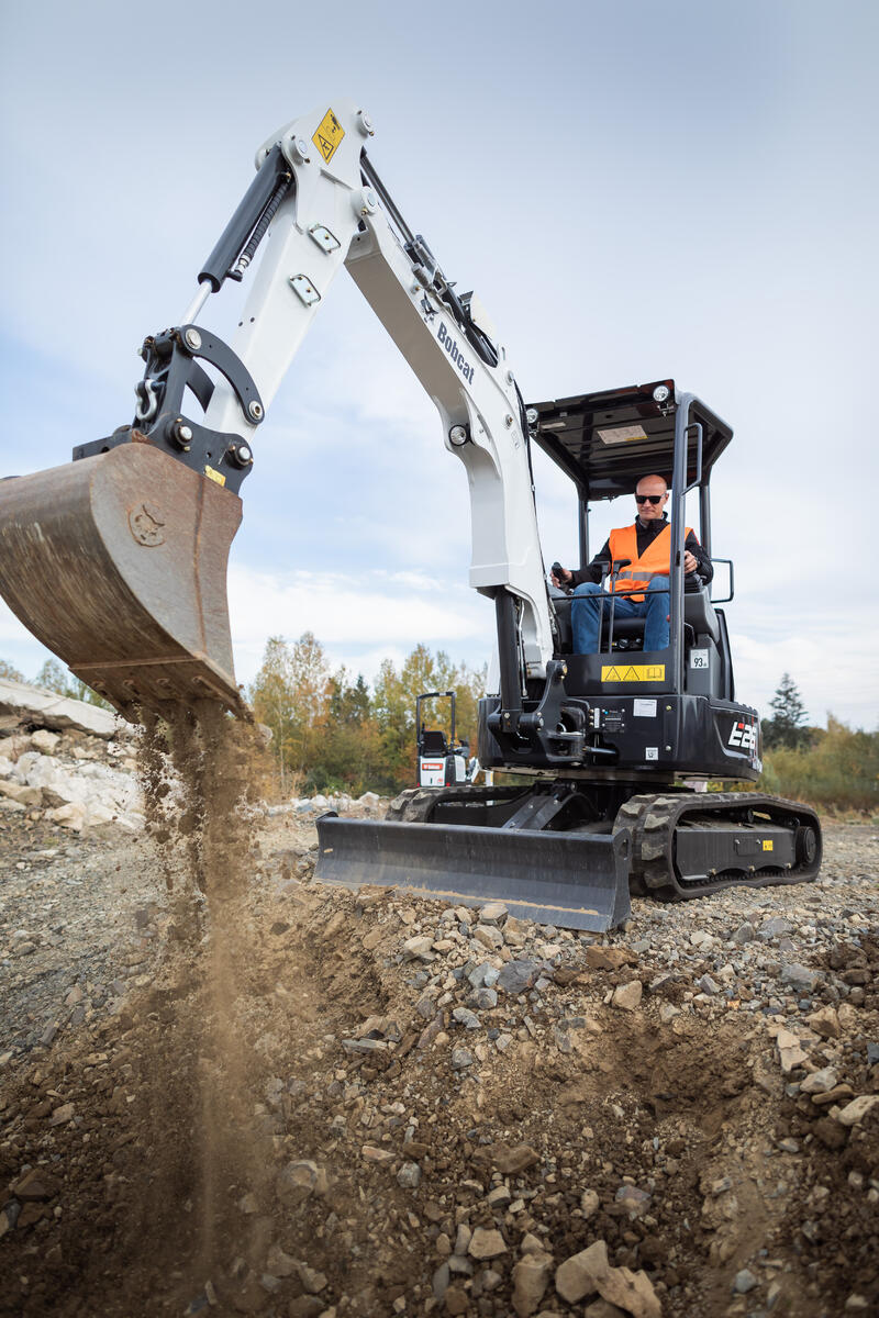 Bobcat E26 minigraver 4