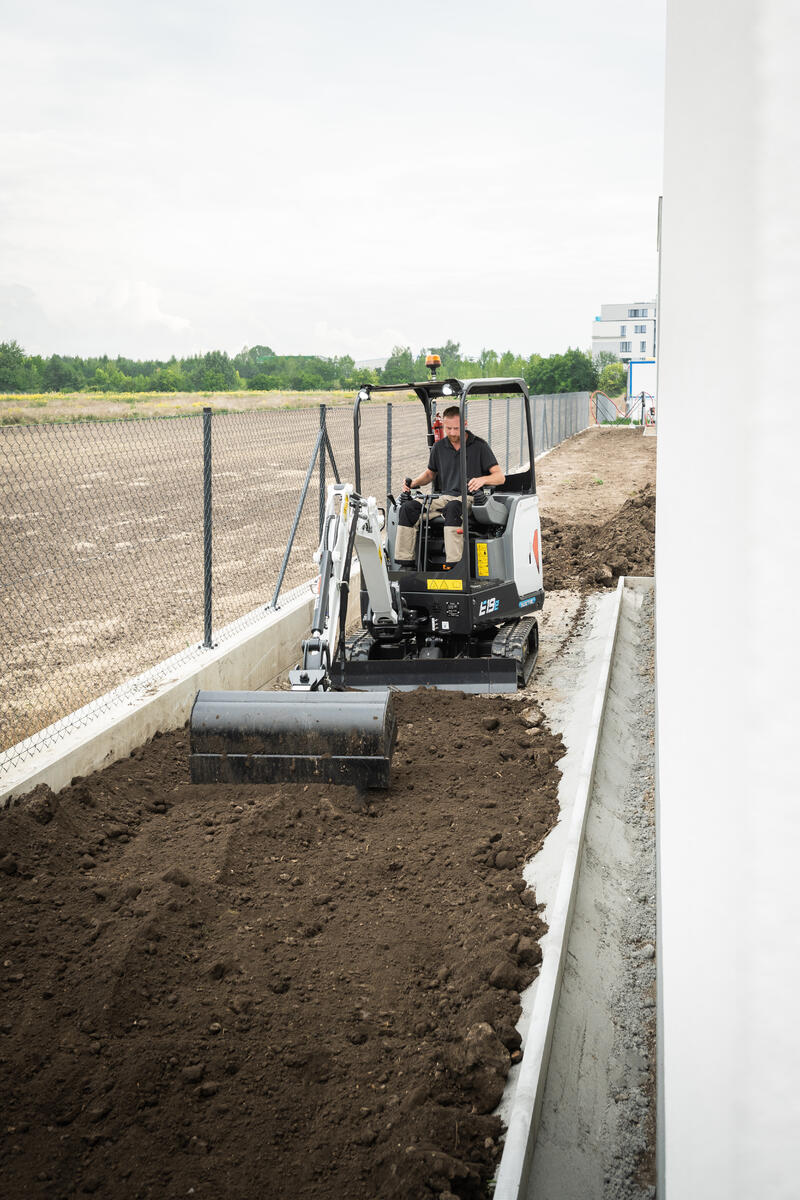 Bobcat E19e minigraver - actiefoto 4