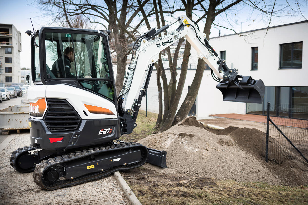 Bobcat E27z minigraver 3