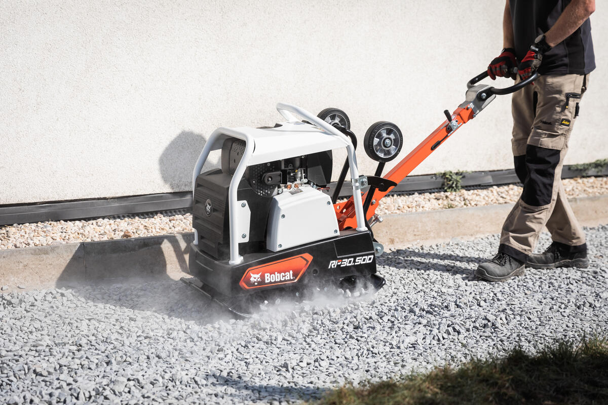 Bobcat RP30.50D trilplaat omkeerbaar - actiefoto 3